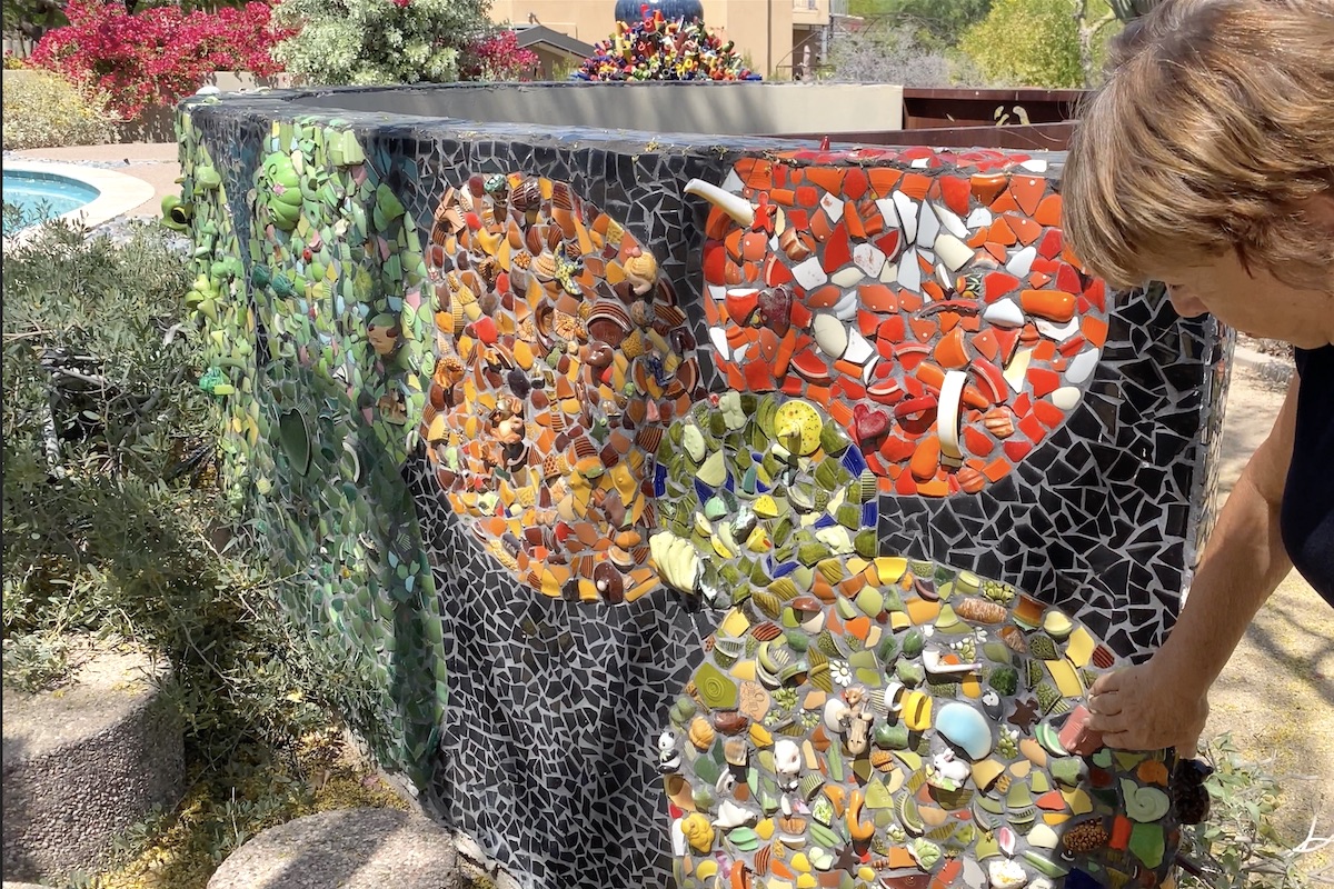 Circular mosaics in Janet Orr's Paradise Valley garden (c) Debra Lee Baldwin 